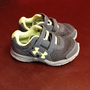 Under Armour Sneakers